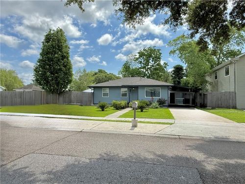 63 Packenham Ave, Chalmette, LA, 70043-4331 | Card Image