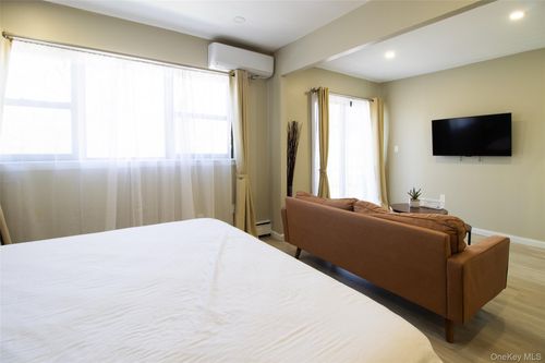 14346 37th Avenue, New York, NY, 11354 | Card Image