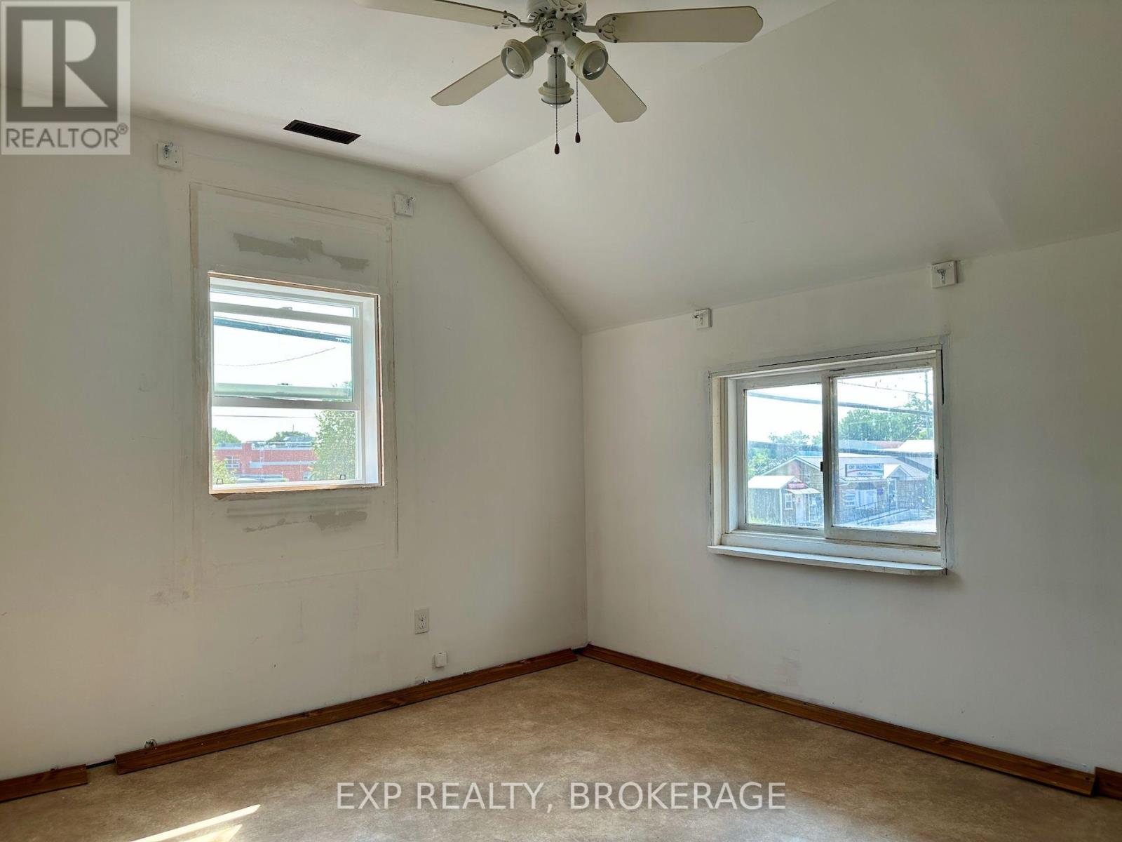 Residential in Kingston (City North of 401) 4