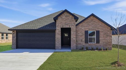 7507 N 154th East Ave, Owasso, OK, 74055-7892 | Card Image