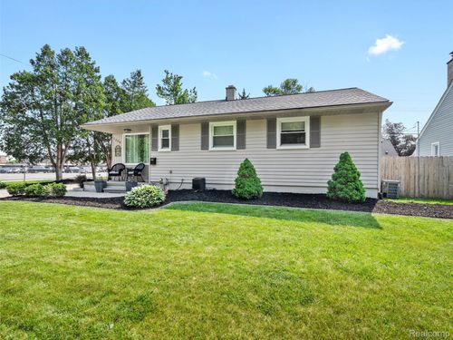 1304 Grove Ave, Royal Oak, MI, 48067-1452 | Card Image