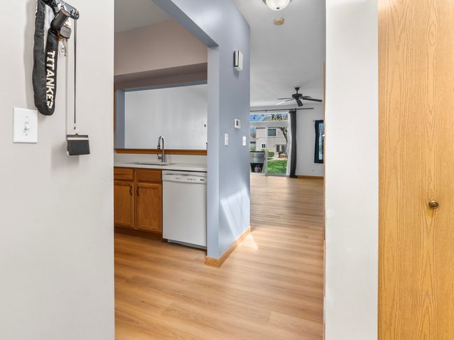 1874 Wisteria Dr, Townhouse with 2 bedrooms, 2 bathrooms and 1 parking in Aurora IL | Image 9