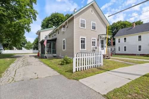394 Portland St, Rochester, NH, 03867-2302 | Card Image