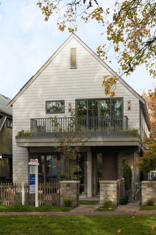 2-15 W 20th Ave, Vancouver, BC, V5Y2C2 | Card Image