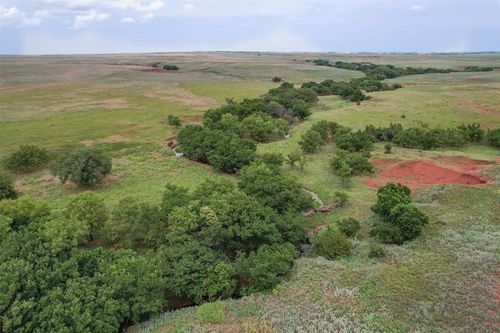 2 E 1210 Road, Elk City, OK, 73644 | Card Image