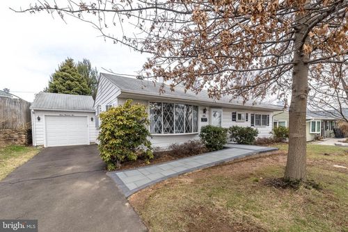 305 Devon Road, FAIRLESS HILLS, PA, 19030 | Card Image