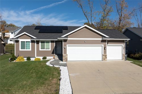 1912 Shady Grove Rd, Cedar Rapids, IA, 52404-1558 | Card Image