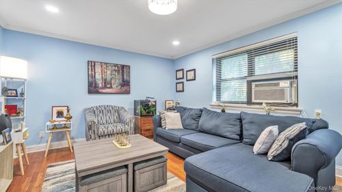 apt-2f-30 Grace Ave, Great Neck, NY, 11021-2429 | Card Image