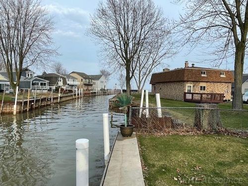 29445 Private Dr, Chesterfield, MI, 48047-5148 | Card Image