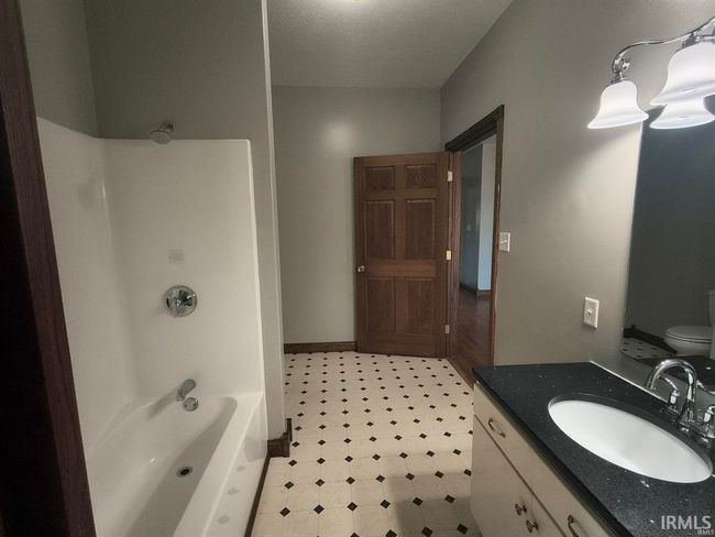 1230 S Iron Mountain Rd, House other with 3 bedrooms, 2 bathrooms and null parking in Bloomfield IN | Image 10