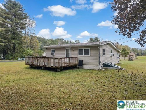104 Grape Ln, Kunkletown, PA, 18058-7712 | Card Image