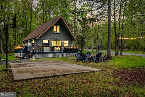 268 Outer Dr, Pocono Lake, PA, 18347-8185 | Card Image