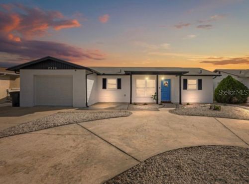 7520 Hawthorn Dr, PORT RICHEY, FL, 34668-1715 | Card Image