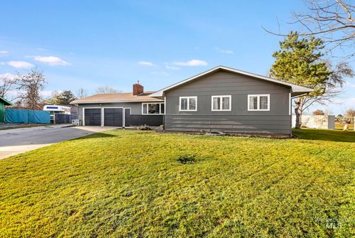 107 Rainbow Cir, Buhl, ID, 83316-1241 | Card Image