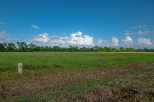 1 Brahman Trl, Angleton, TX, 77515 | Card Image