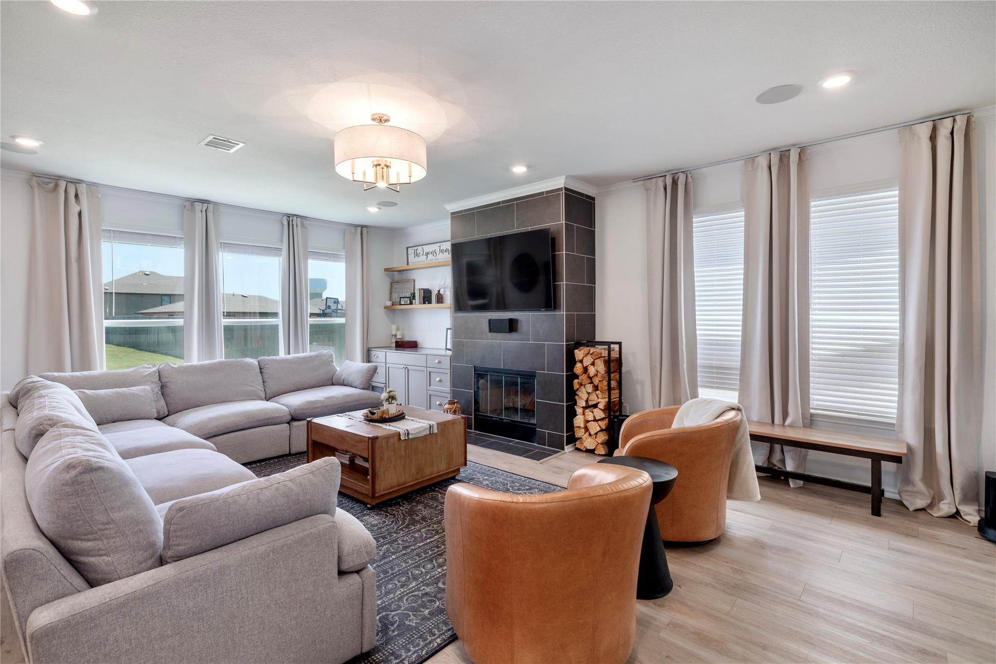 Residential in Manor 5