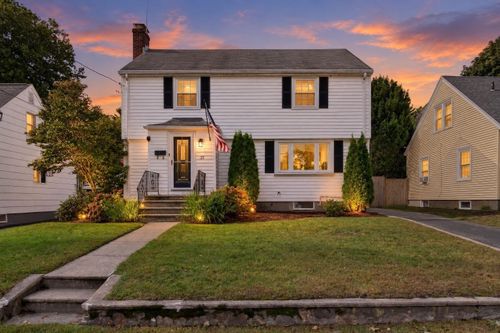 15 Maple Valley Rd, Lynn, MA, 01904-1121 | Card Image