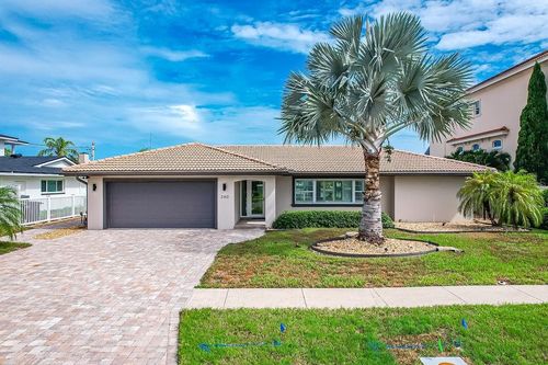 340 Palm Is Ne, CLEARWATER BEACH, FL, 33767-1930 | Card Image