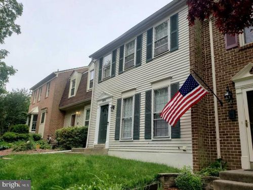 3895 Bradwater St, FAIRFAX, VA, 22031-3708 | Card Image