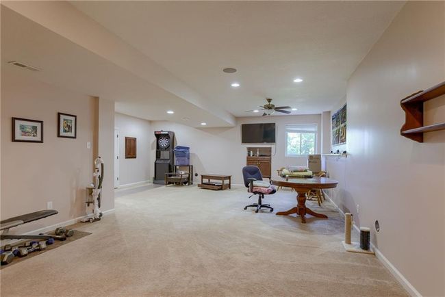 Spacious Lower Level with Full Bath & Full Kitchen | Image 7
