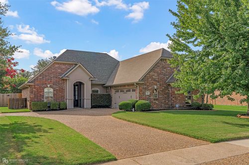516 Brompton Ln, Bossier City, LA, 71111-8208 | Card Image
