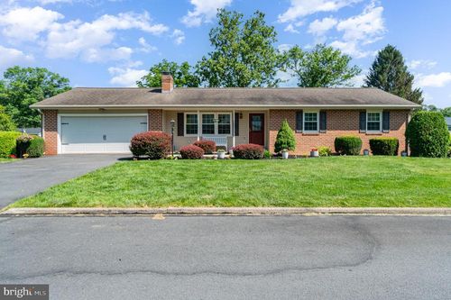 916 Wakefield Ave, MECHANICSBURG, PA, 17055-5773 | Card Image