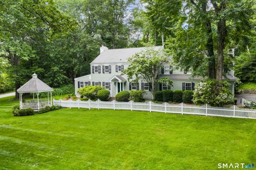 130 Comstock Hill Rd, New Canaan, CT, 06840-5220 | Card Image
