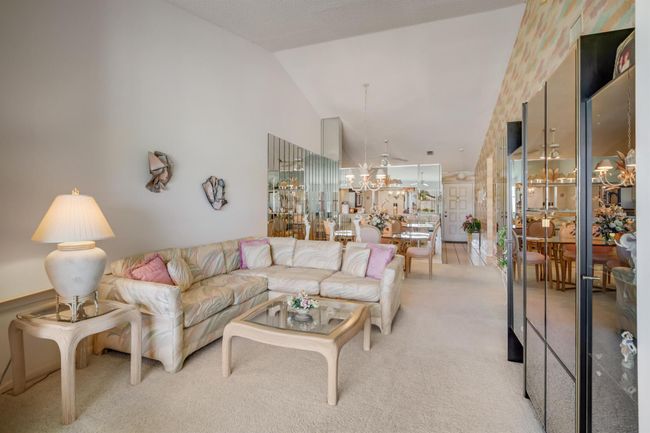 APT-201 - 7610 Tahiti Ln, Condo with 2 bedrooms, 2 bathrooms and null parking in Lake Worth FL | Image 7