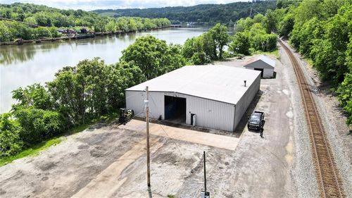 736 Front St, Fredericktown, PA, 15333-2148 | Card Image