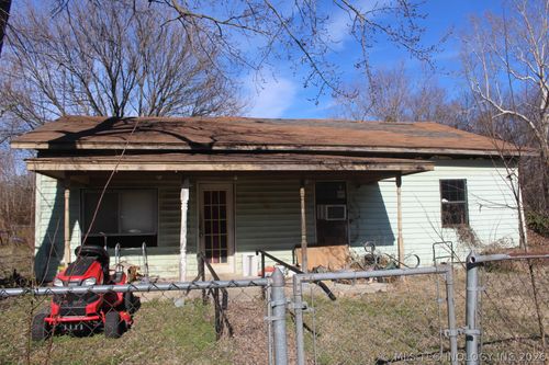 315 E 3rd St, Chelsea, OK, 74016-2211 | Card Image