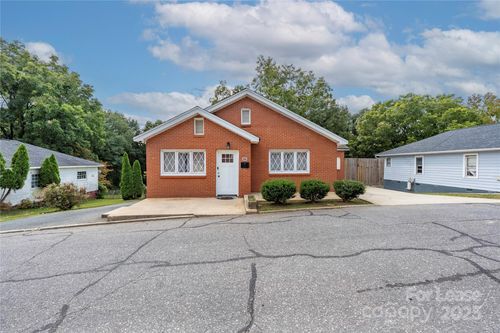 387 Woodlawn Ave, Cramerton, NC, 28032-1321 | Card Image