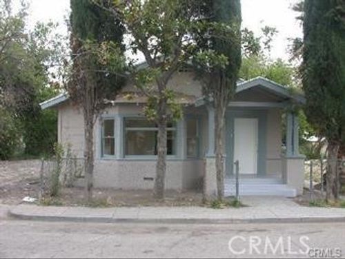 669 N Crescent, San Bernardino, CA, 92410 | Card Image