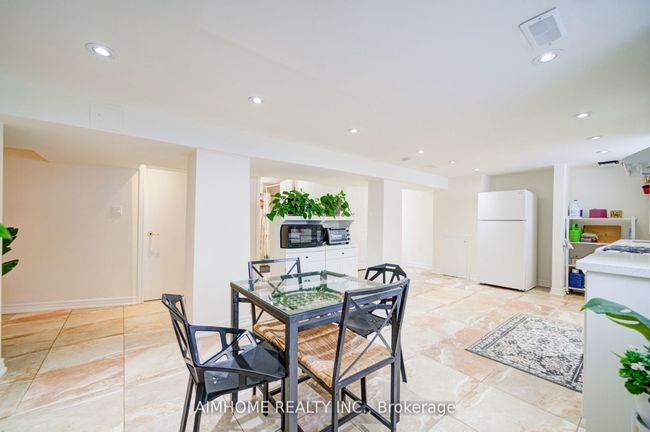 221 St Lawrence St, House other with 4 bedrooms, 3 bathrooms and 3 parking in Whitby ON | Image 34