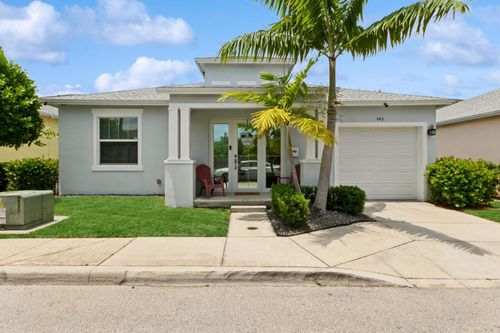 445 Lilac Ct, West Palm Beach, FL, 33407-6418 | Card Image