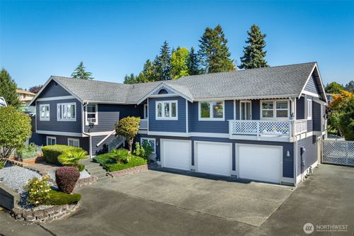 1022 S 225th Ln, Des Moines, WA, 98198-6964 | Card Image