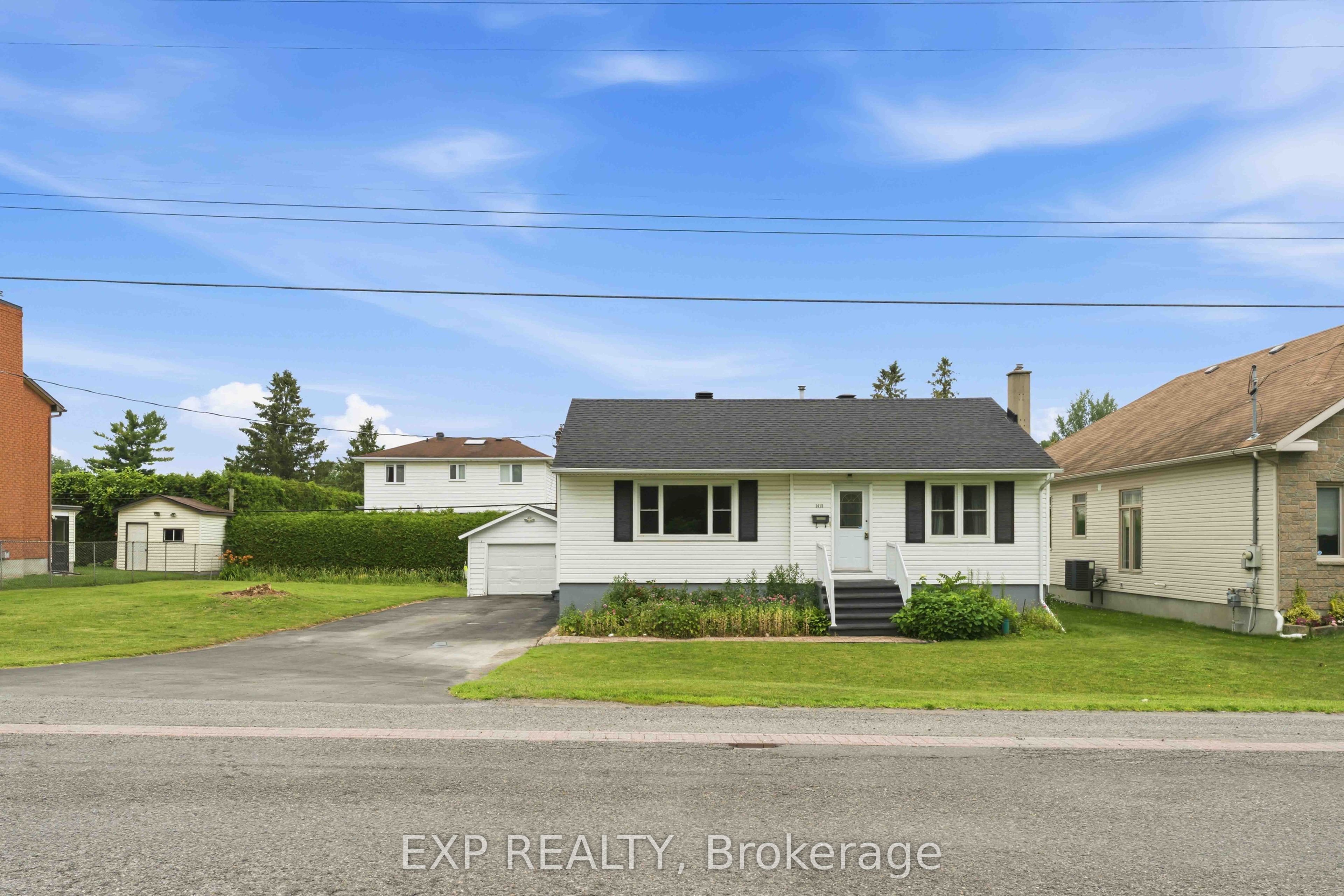 Residential in Blossom Park - Airport and Area