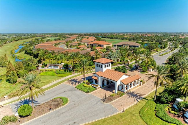 5016 Savona Run, House other with 2 bedrooms, 2 bathrooms and null parking in BRADENTON FL | Image 38