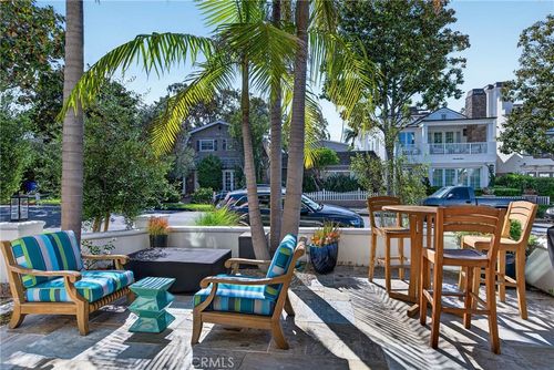 517 Fernleaf Ave, Corona del Mar, CA, 92625-2116 | Card Image