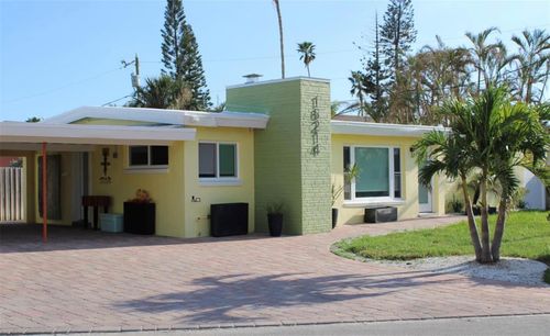 16214 Redington Dr, REDINGTON BEACH, FL, 33708-1633 | Card Image