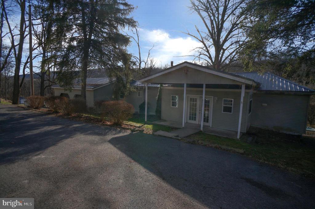 Glendale Ave, Lewistown, PA 17044