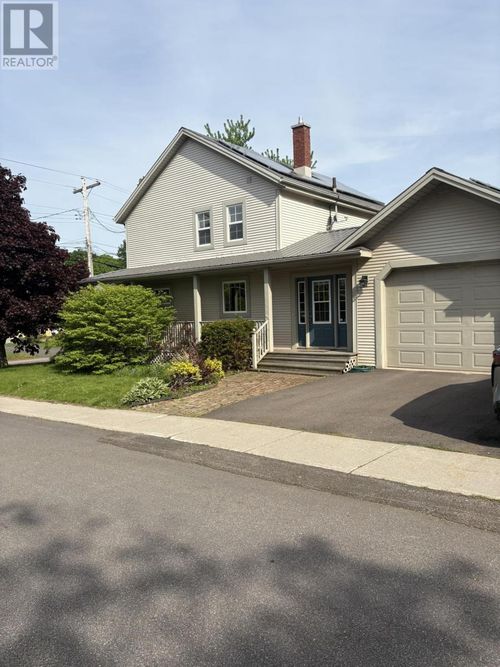 133 Spring Park Rd, Charlottetown, PE, C1A3Y7 | Card Image