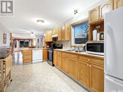 397 4 Th St, House other with 2 bedrooms, 2 bathrooms and null parking in Fort Qu'appelle SK | Image 3