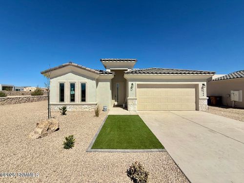 7944 San Eduardo St, Las Cruces, NM, 88012-8090 | Card Image
