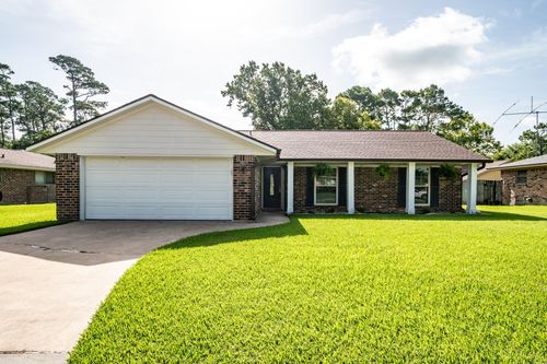 12404 Old River Dr, Mont Belvieu, TX, 77523-9554 | Card Image