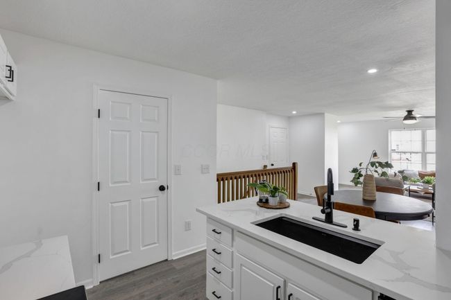 216 Brueghel, Condo with 2 bedrooms, 3 bathrooms and null parking in Blacklick OH | Image 10