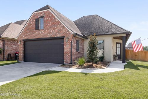 107 Chicago Ln, Lafayette, LA, 70506-3056 | Card Image