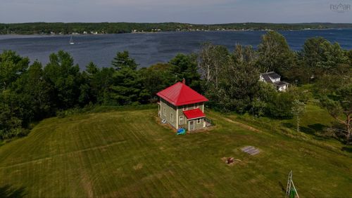 110 Pentz Rd, Pleasantville, NS, B0R1G0 | Card Image