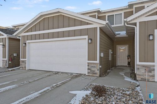 7005 W Gresford Pl, Sioux Falls, SD, 57106-2665 | Card Image