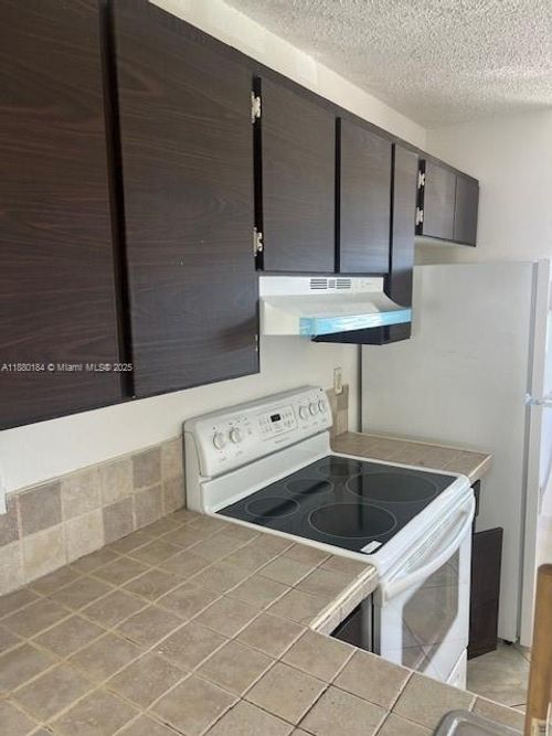 17-20800 Ne 8th Ct, Miami, FL, 33179-2065 | Card Image