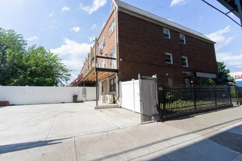 103 103rd St, Ozone Park, NY, 11417-1732 | Card Image